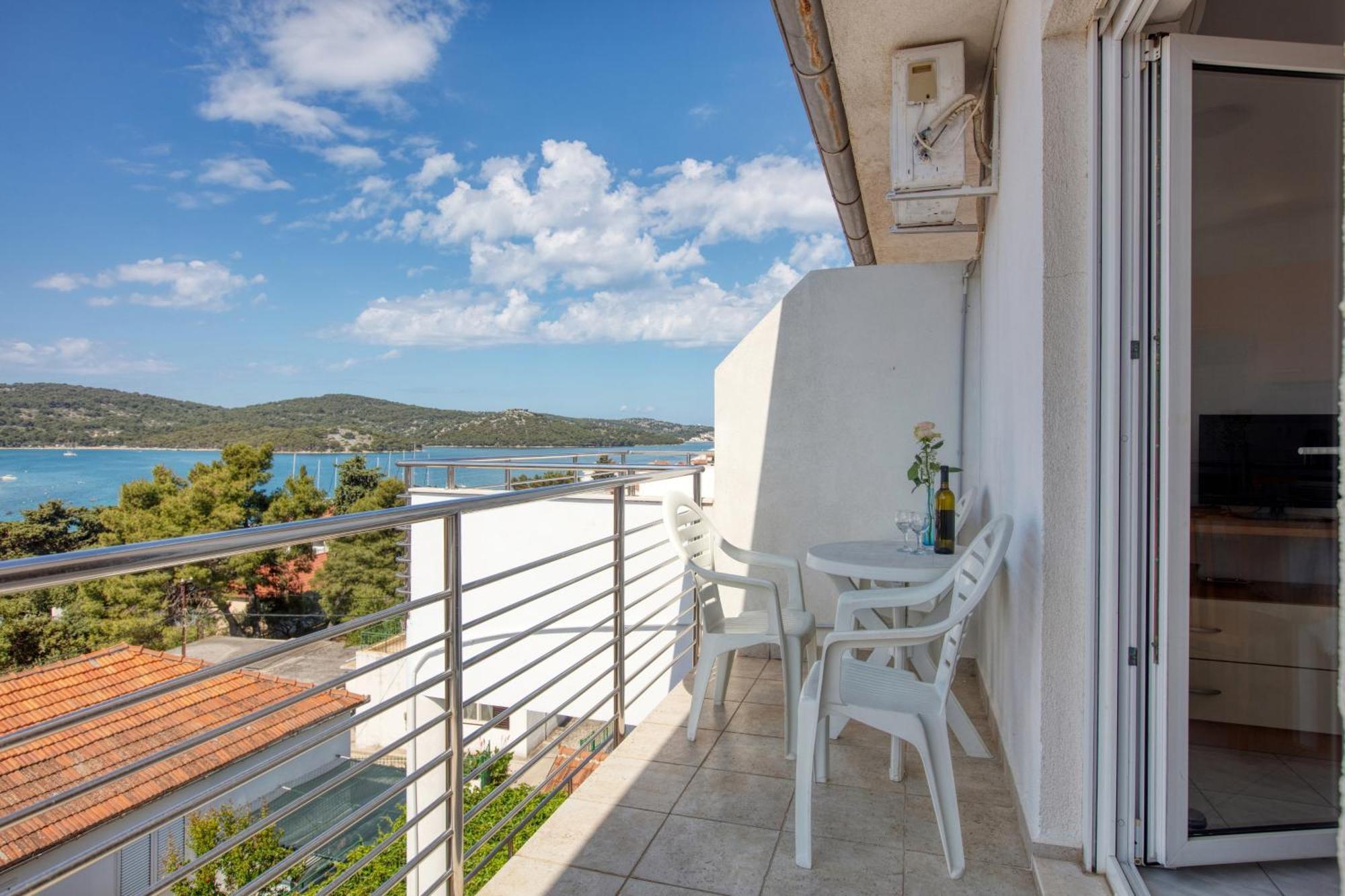 Apartment Tisno 4295D Eksteriør bilde